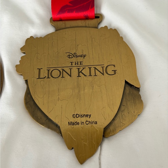 RunDisney 5K Lion King Medal Set 🦁🐗🐛🎶 - Picture 9 of 10